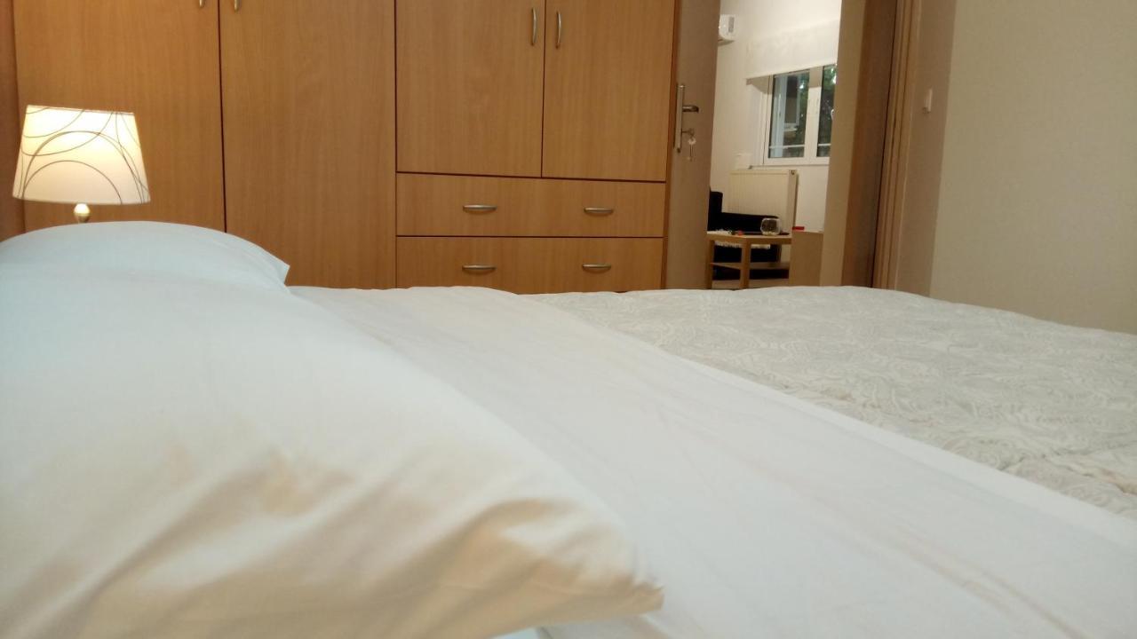 Overnight Athens Airport And Raphina Port Apartment Artemida  Exterior foto